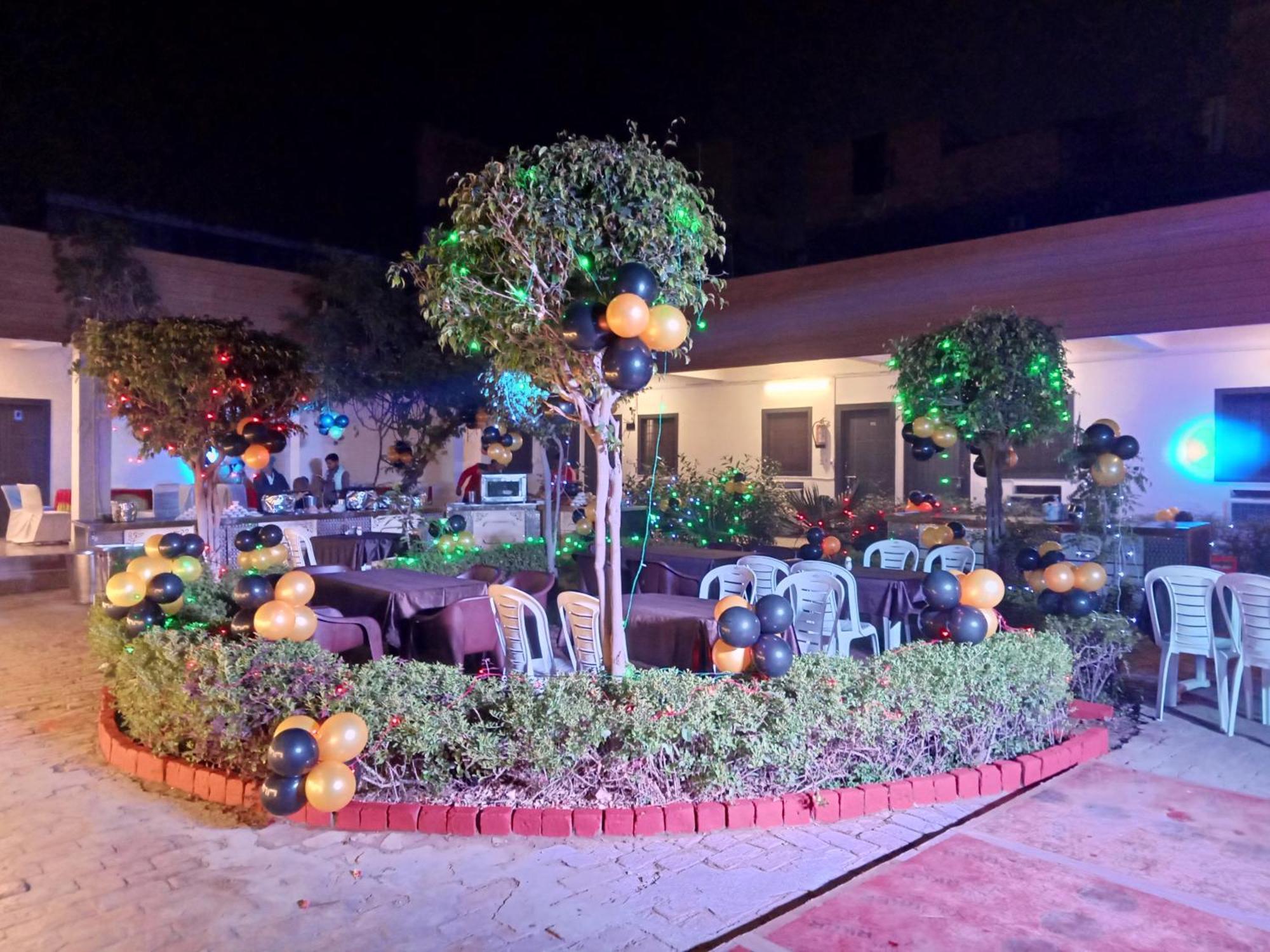 Hotel Shyam Palace India Agra Агра Екстериор снимка