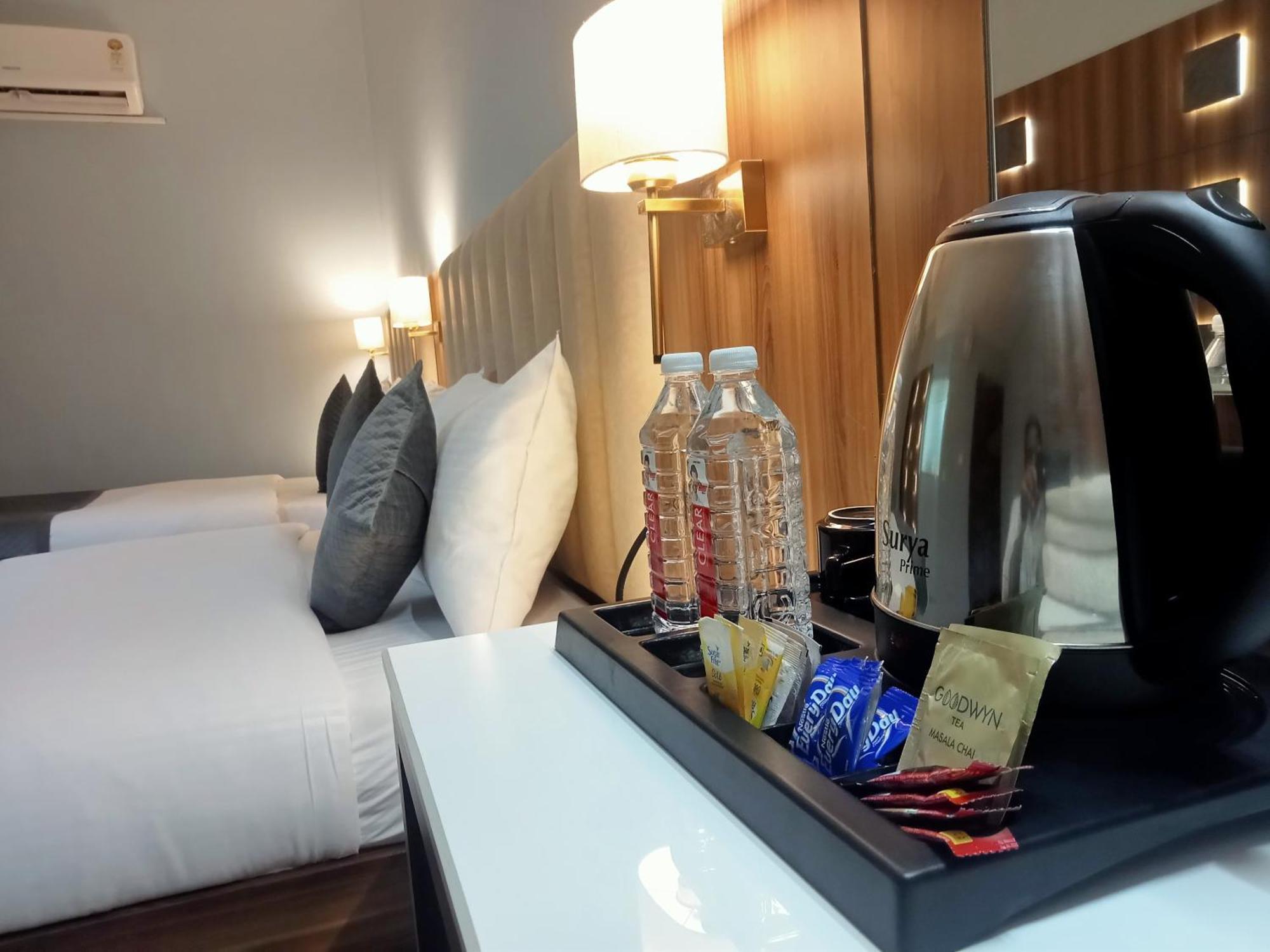 Hotel Shyam Palace India Agra Агра Екстериор снимка
